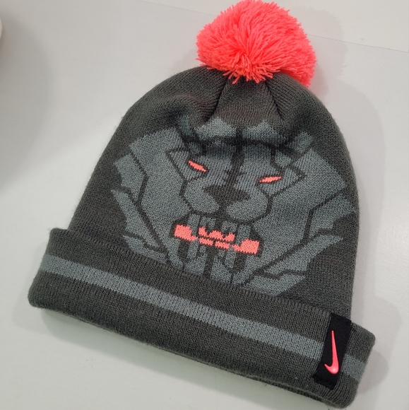NIKE LEBRON JAMES KING LION KNIT CUFF POM BEANIE YOUTH - Picture 11 of 11